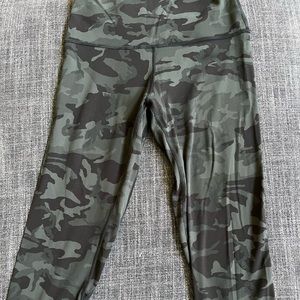 Lululemon size 4 leggings - green camo